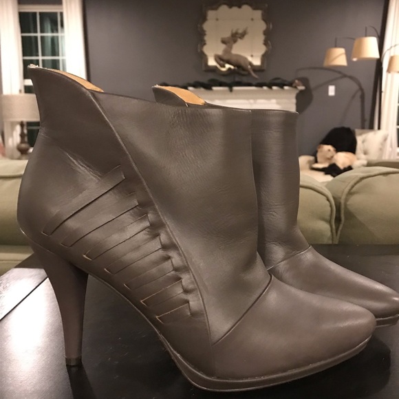L.A.M.B. Booties Size: 7.5 - Picture 1 of 4